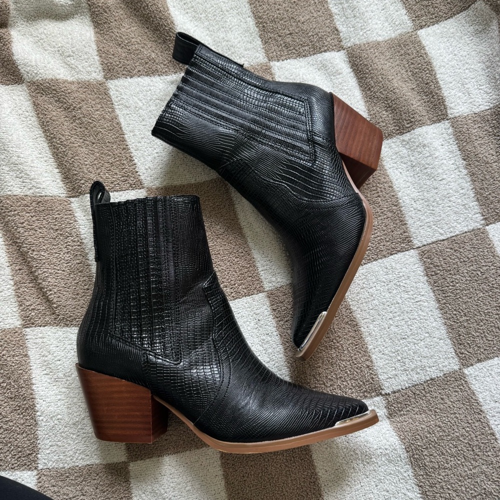 Black Western Snakeskin Texture Pleather Booties Silver toe